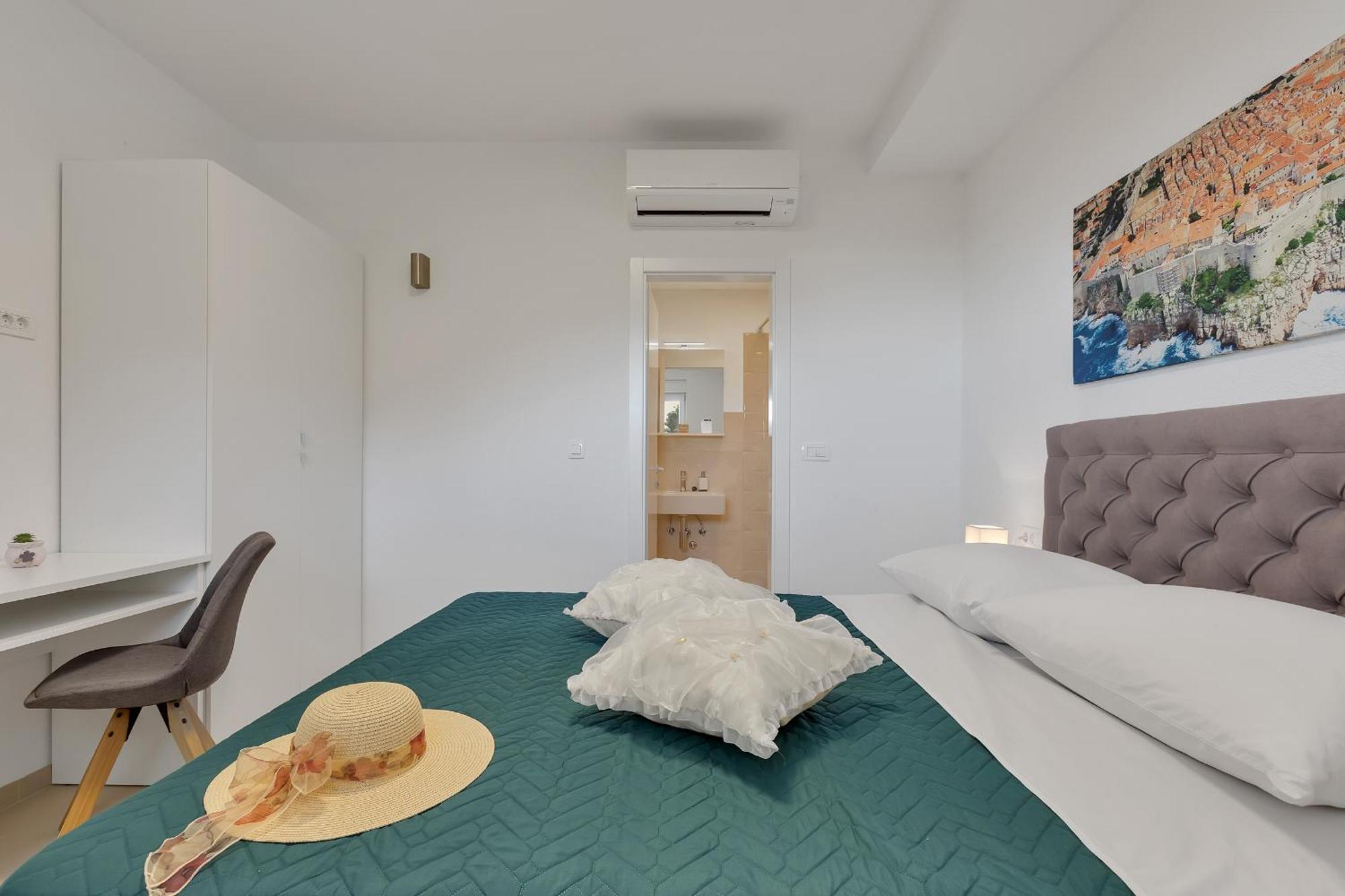 Golden Horizon Retreat Apartment Podgora Luaran gambar